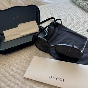 BRAND NEW Gucci Oversized Sunglasses with Authenticity Certificate